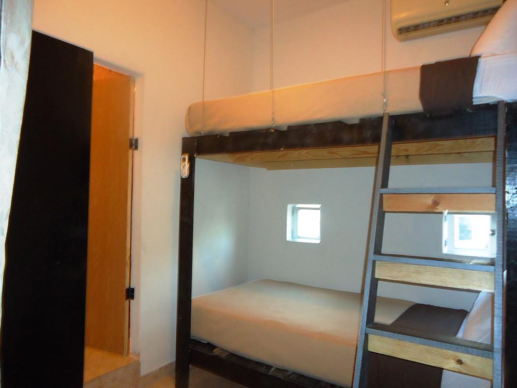 Humble Bumble Hostel Плая-дель-Кармен Экстерьер фото