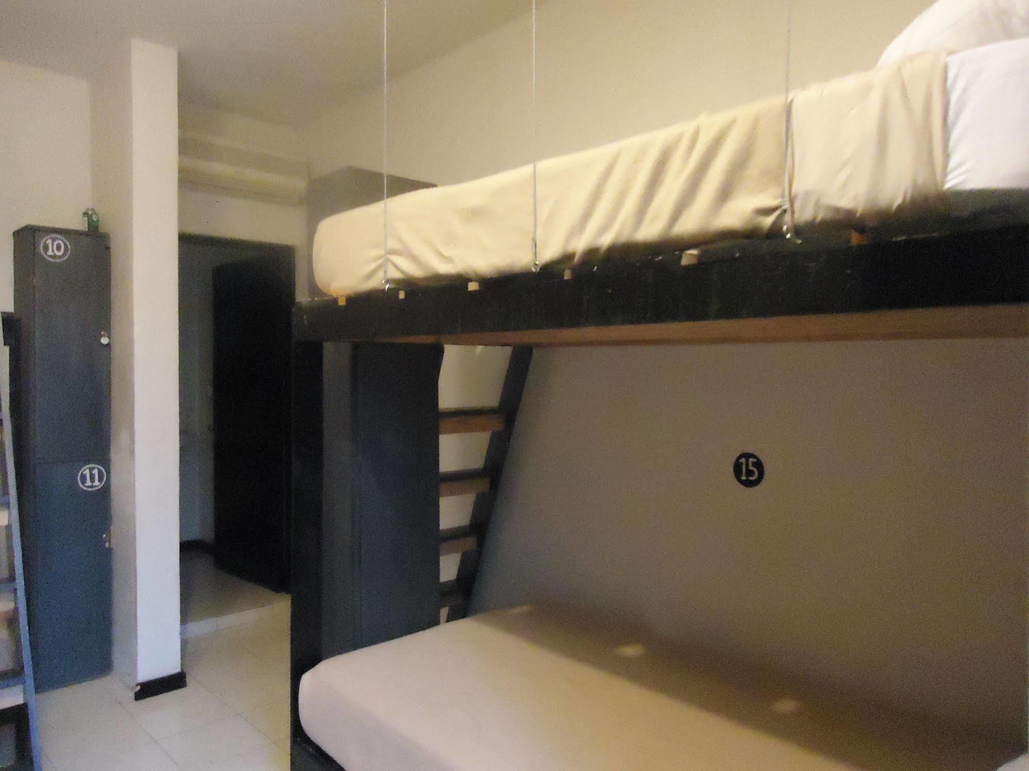 Humble Bumble Hostel Плая-дель-Кармен Экстерьер фото